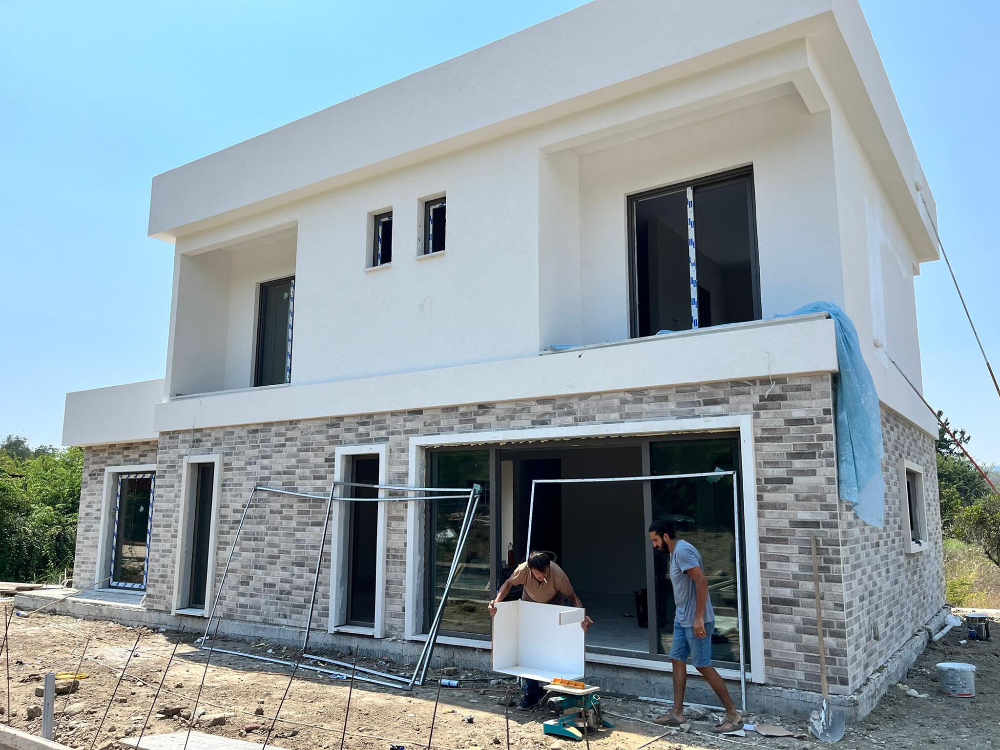 Двуетажна стоманена вила с площ 192 м²